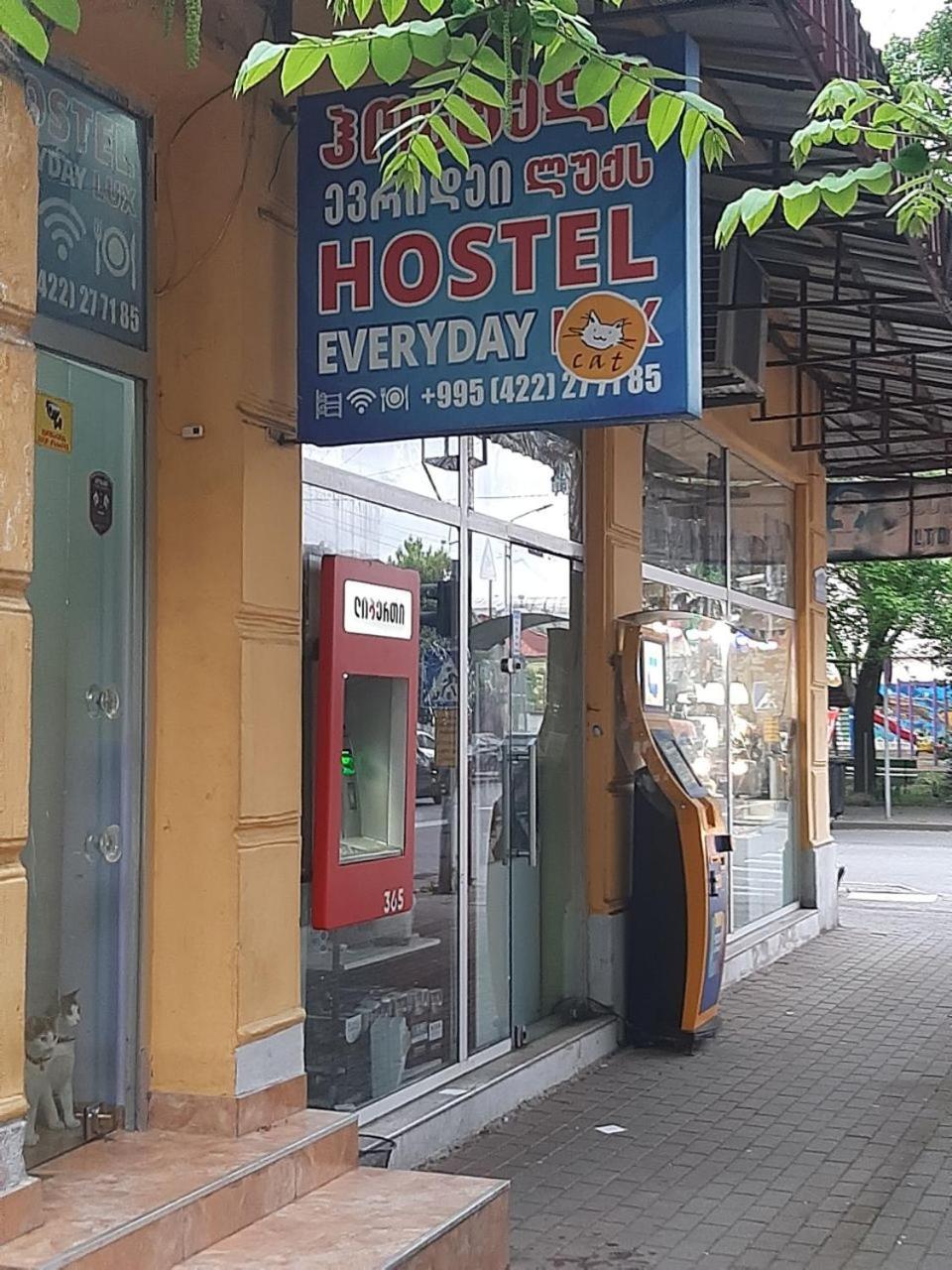 Everyday Cat Hostel Batumi Ngoại thất bức ảnh
