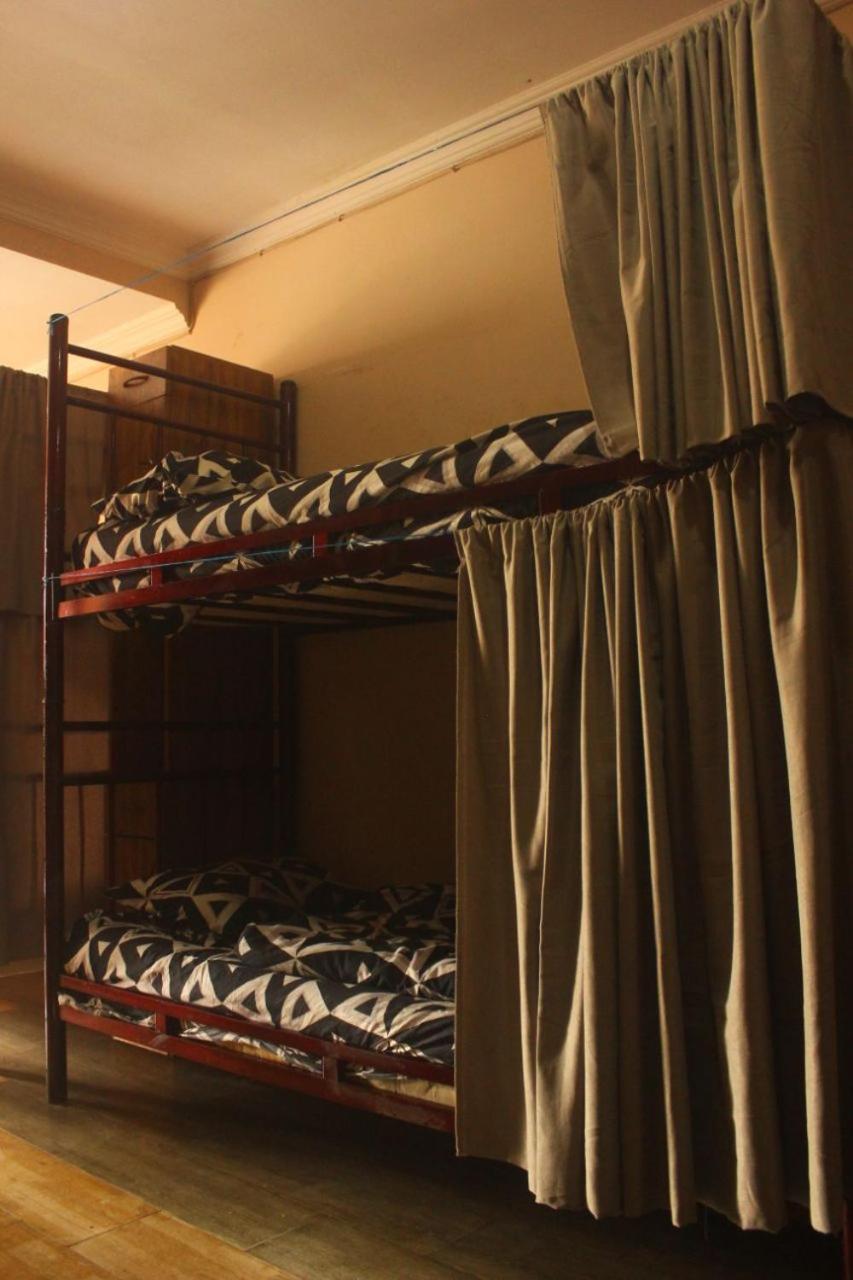 Everyday Cat Hostel Batumi Ngoại thất bức ảnh