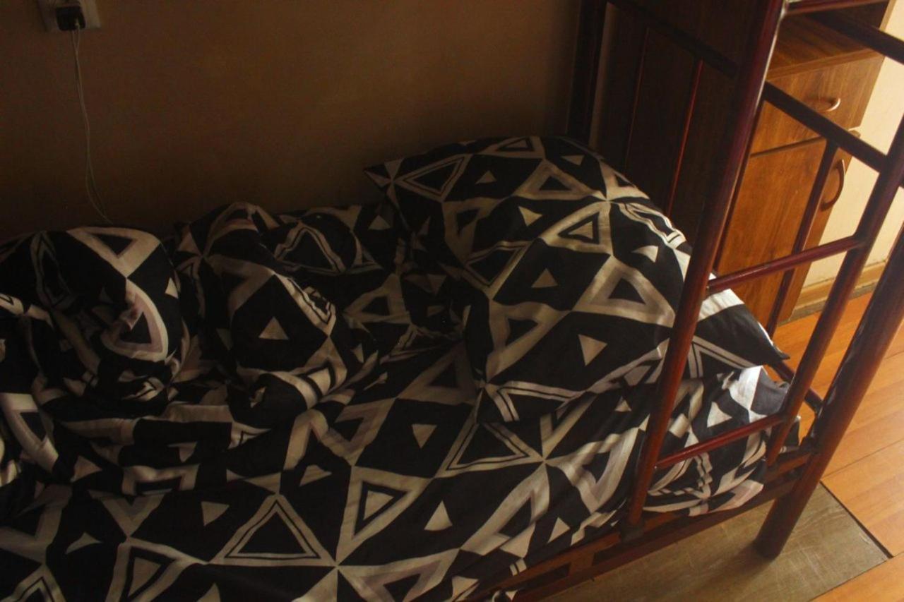 Everyday Cat Hostel Batumi Ngoại thất bức ảnh