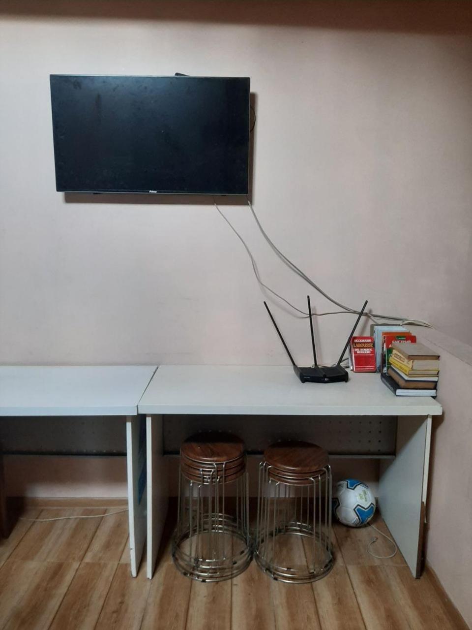 Everyday Cat Hostel Batumi Ngoại thất bức ảnh