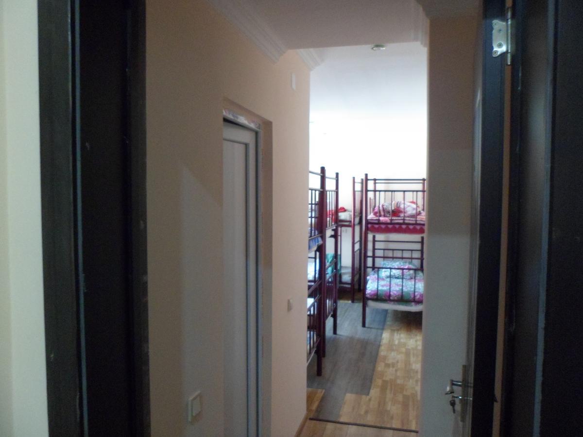 Everyday Cat Hostel Batumi Ngoại thất bức ảnh