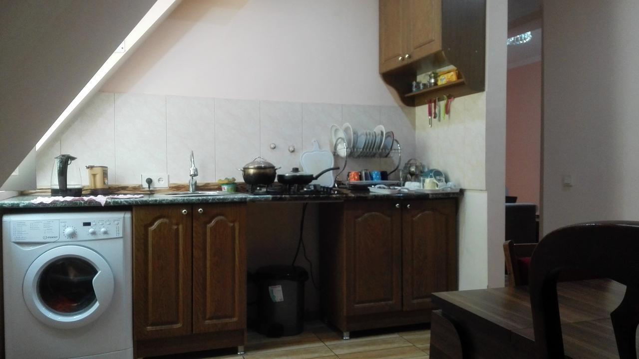 Everyday Cat Hostel Batumi Ngoại thất bức ảnh