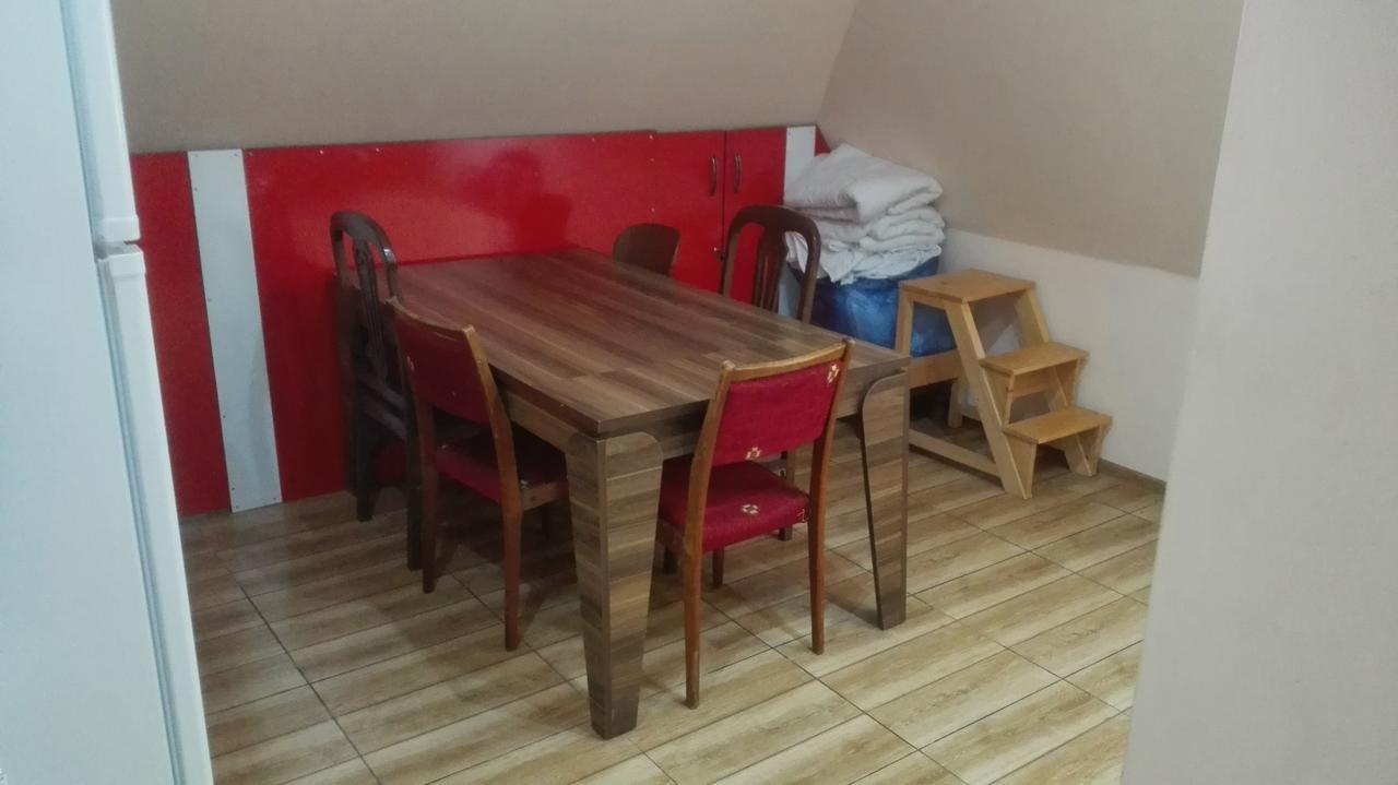 Everyday Cat Hostel Batumi Ngoại thất bức ảnh