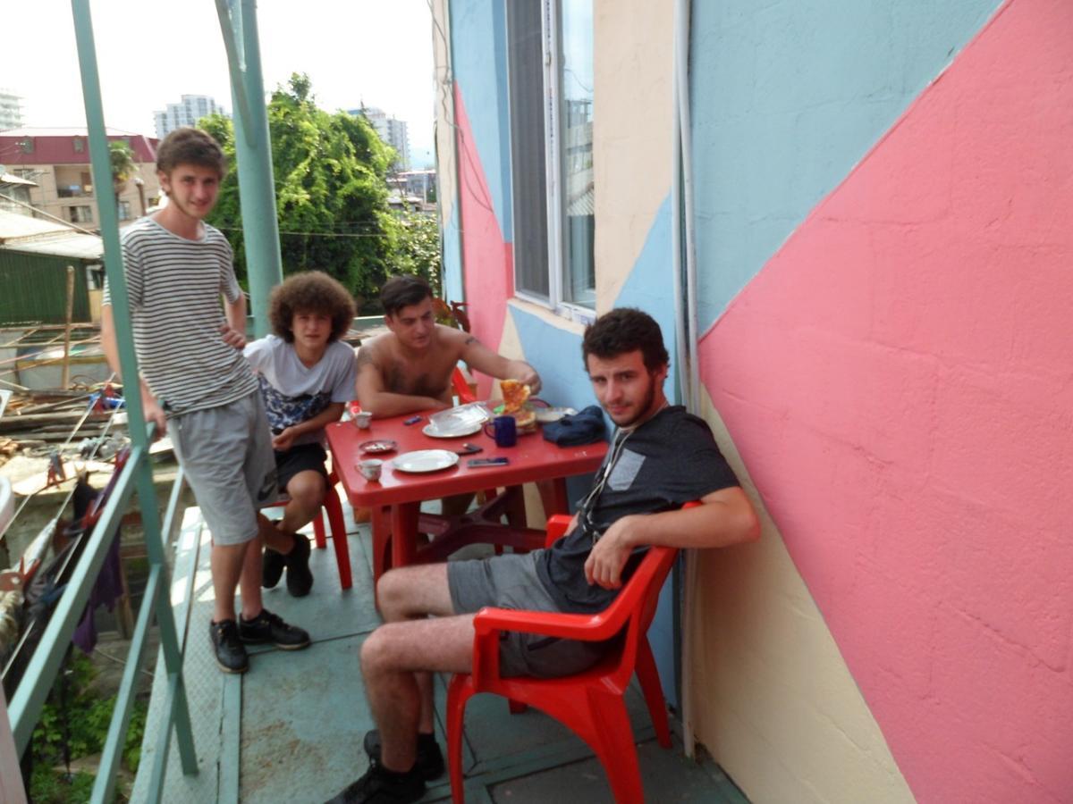 Everyday Cat Hostel Batumi Ngoại thất bức ảnh