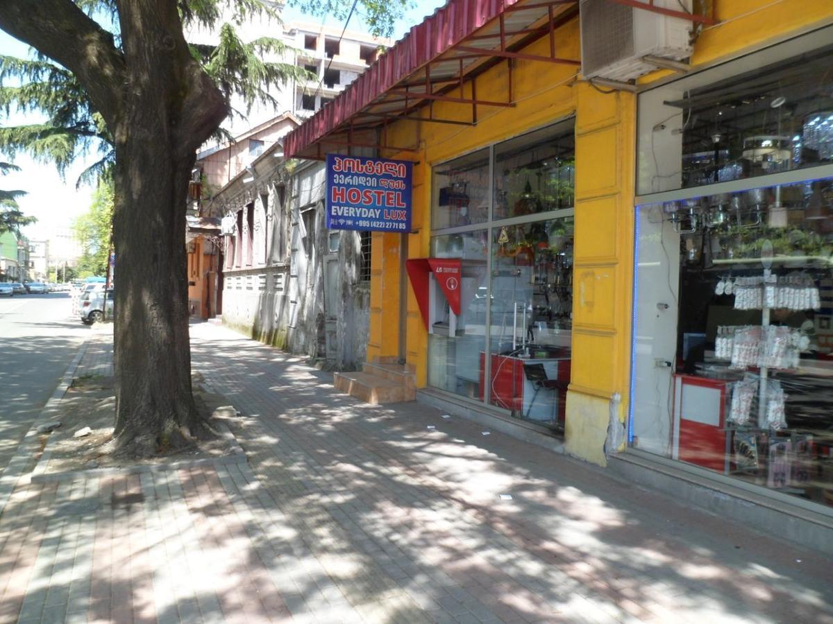 Everyday Cat Hostel Batumi Ngoại thất bức ảnh